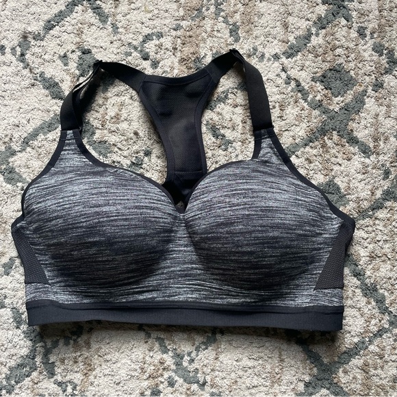 Women’s Victoria’s Secret Sportsbra Size 34D Grey Black Athletic Athleisure - Picture 2 of 4